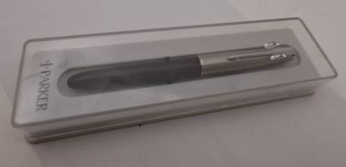 Vintage Hifra 4415 Fountain pen with a parker 61 lid -Ink Tested
