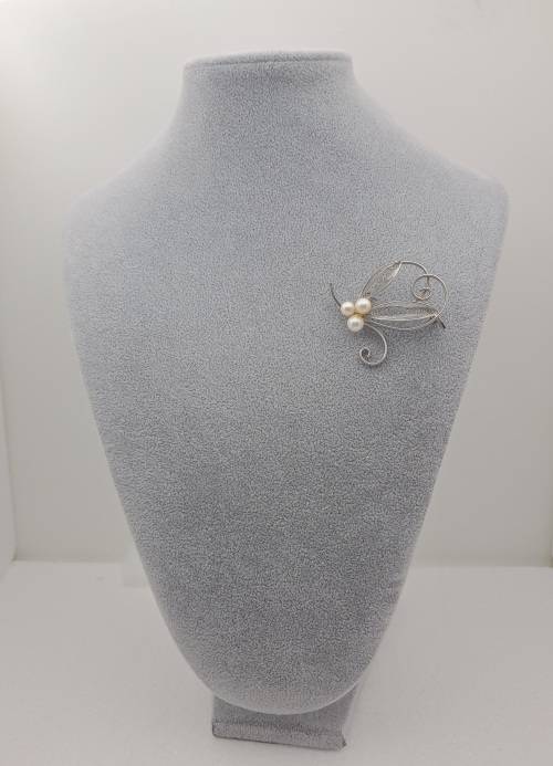 Vintage Brooch 50mm x 47mm