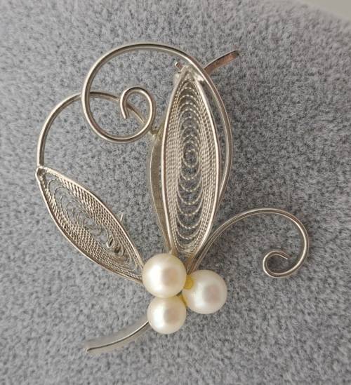 Vintage Brooch 50mm x 47mm