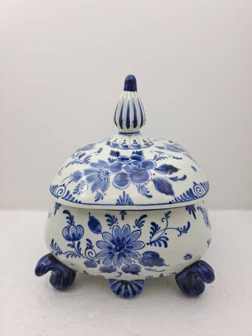 Antique 1920`s Victorian Delft Blauw Trinket Box -Holland-(2 CHIPS)