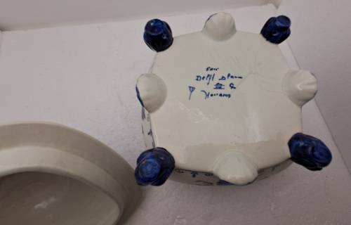 Antique 1920`s Victorian Delft Blauw Trinket Box -Holland-(2 CHIPS)