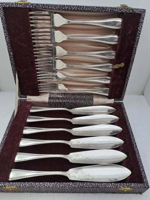 12 Pc Vintage Silver Plated  Fish Cutlery set -Boxed -(one fork different pattern)