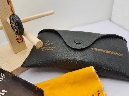 Original Vintage Ray-ban Sunglasses Unused -with Box ,Manual and Cloth.