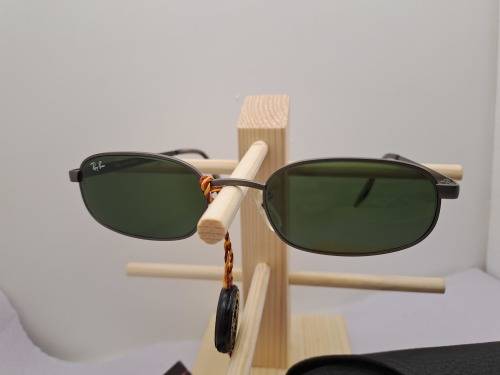 Original Vintage Ray-ban Sunglasses Unused -with Box ,Manual and Cloth.