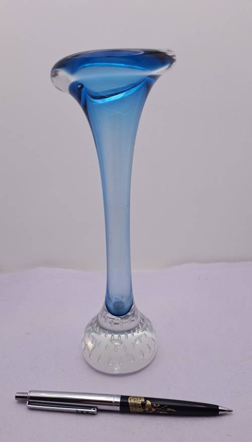Beautiful Vintage blue Murano Vase 21cm x 7,3cm