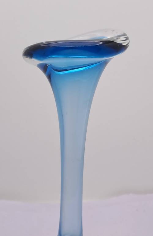 Beautiful Vintage blue Murano Vase 21cm x 7,3cm