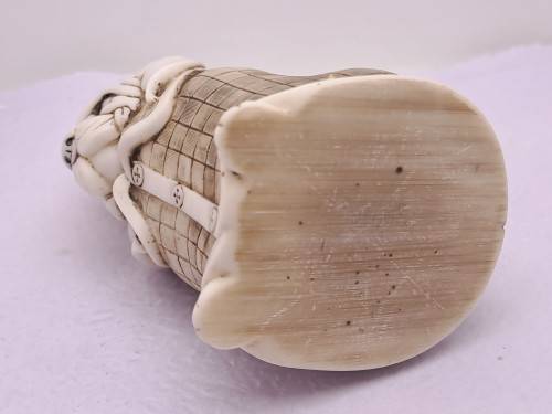 Rare Vintage Collectable John Biccard Crushed Marble Figurine - Detective Bloodhound Dog