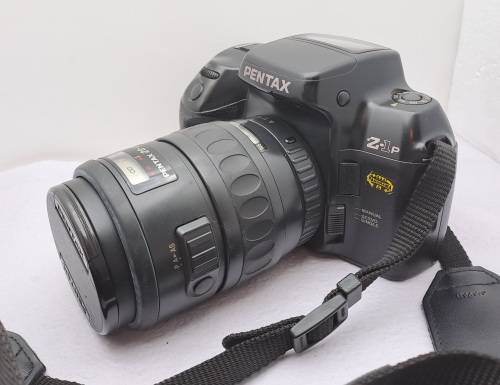 Pre-Owned Vintage Pentax Z-1P Panorama SLR 35mm Film Camera with SMC Pentax-FA 1:4-5.6 28-105 Lens.