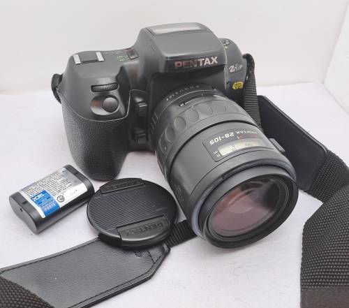 Pre-Owned Vintage Pentax Z-1P Panorama SLR 35mm Film Camera with SMC Pentax-FA 1:4-5.6 28-105 Lens.