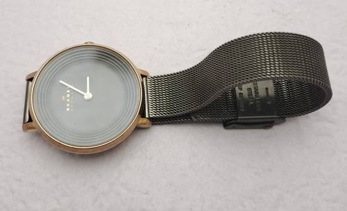 Pre-Owned Ladies Skagen -Denmark Fashion Quartz watch   -Working