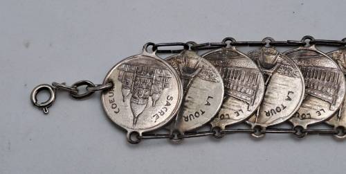 Vintage Paris La Tour Eiffel Coin Souvenir Bracelet with Landmarks 23cm