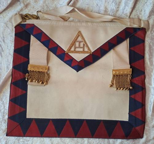 Vintage Masonic  - Leather Apron --Needs cleaning 39cm x34cm (Free Mason)