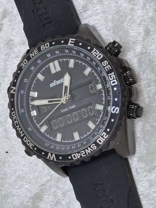 Big Face Mens watch with rubber band -working -Unused (see description)