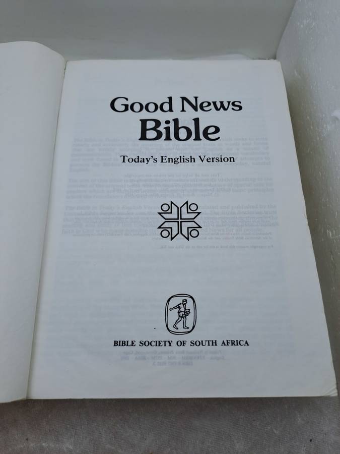 Vintage Bible 1986:The Good News Bible ISBN 0 7983 0253 XISBN 0 7983 0253 X (Binding is loose)