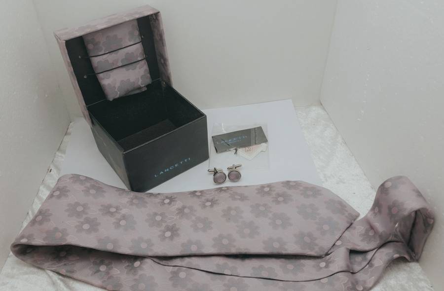 Unused - LANCETTI Italian Designer Tie, Design Hanky & Cufflinks Gift Set -Boxed