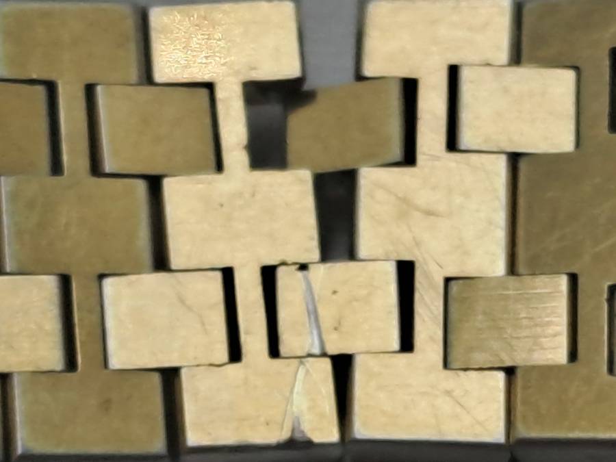 Pre-owned Vintage 1980 Seiko 5933-5010 Mens Quarts watch 010557-Working -strap link need repairs