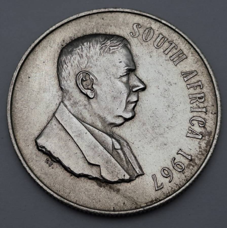1967 South Africa Silver  1 Rand English legend - SOUTH AFRICA