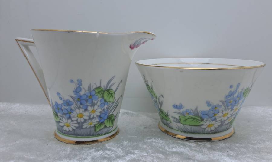 21pc Vintage Royal Standard Bone China `Wild Flower`  Art Deco Tea set (Creamer Chipped)