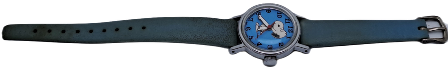 Vintage 1970`s United Feature Syndicate Snoopy Mechanical Kids watch -Working.