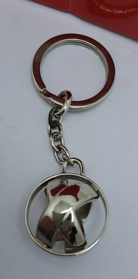 By Designer Paloma Picasso-Shiny Planet Key Chain Catena Silver Argento ITALY-Unused -Boxed