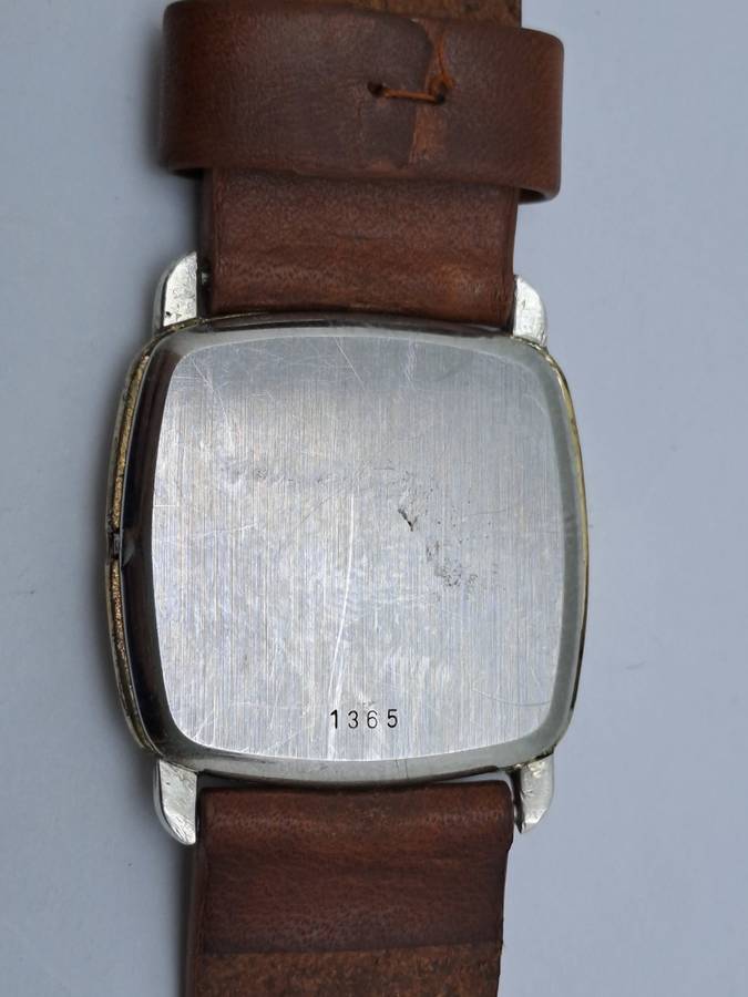 Vintage Omega de Ville Quartz watch -NOT WORKING- Non Omega Leather strap