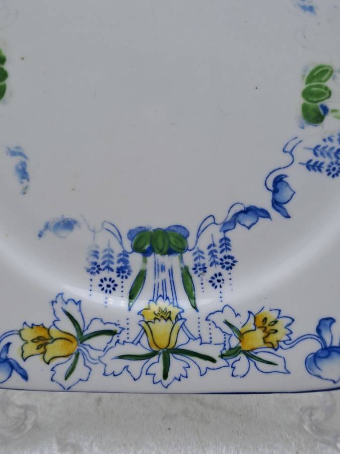 Vintage English Superior BELL CHINA `Bouquet` Plate 162mm x 162mm