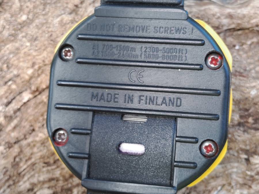 Pre-owned Suunto Octopus II Dive Computer -Working -Good condition -with scratch Guard.