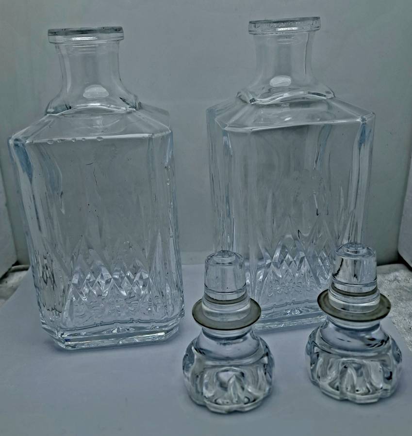Vintage 2 decanter Tantalus with Oak Frame -with Key