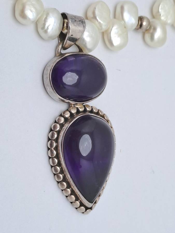 Vintage Genuine Pearl Necklace with Genuine Amethyst 925 Sterling Silver Pendant. 43cm