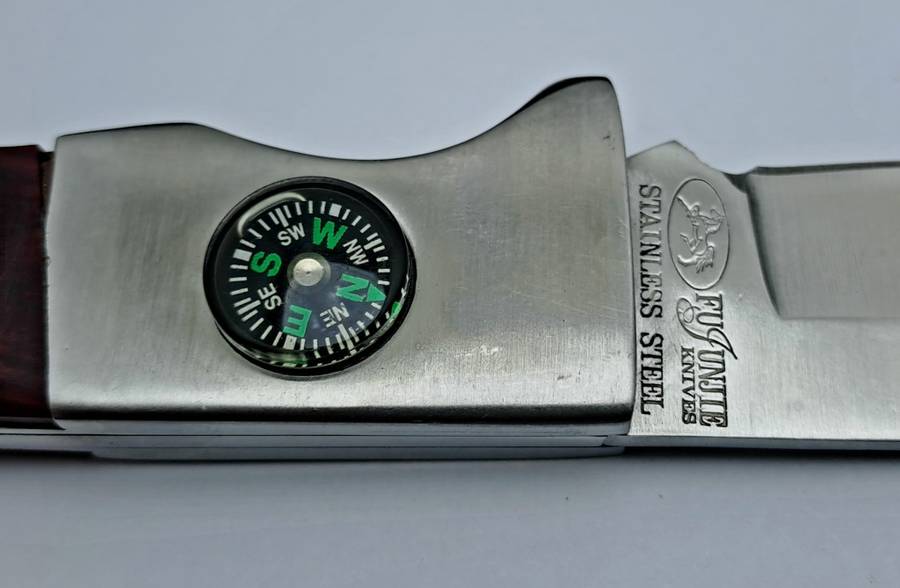 Pre-Owned Columbia Fujunjie USA Folding Knife with Canvas Sheath