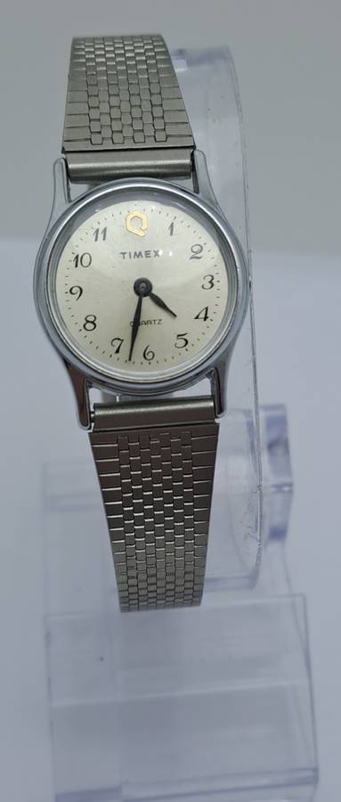 Pre-owned Vintage Ladies TIMEX Quartz Stainless Steel watch - Working-