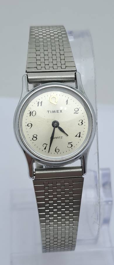 Pre-owned Vintage Ladies TIMEX Quartz Stainless Steel watch - Working-