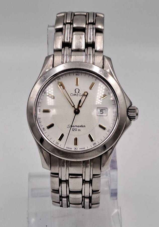Pre-0wned 1990`s Omega Seamaster 120m Mens Quartz watch -Very Good Condition