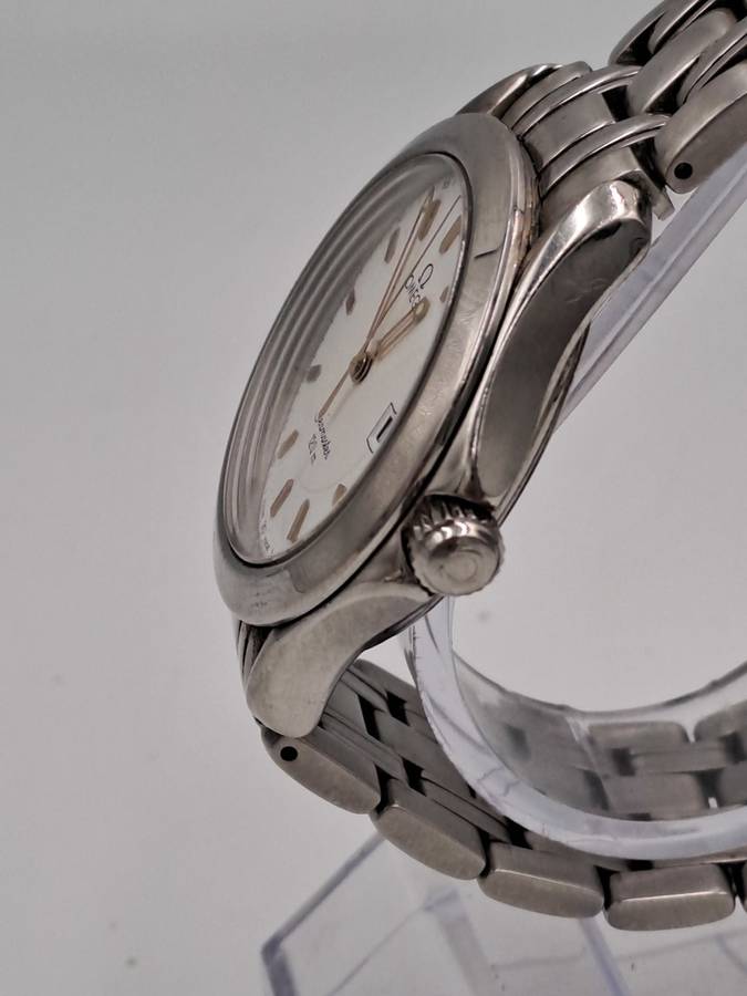 Pre-0wned 1990`s Omega Seamaster 120m Mens Quartz watch -Very Good Condition