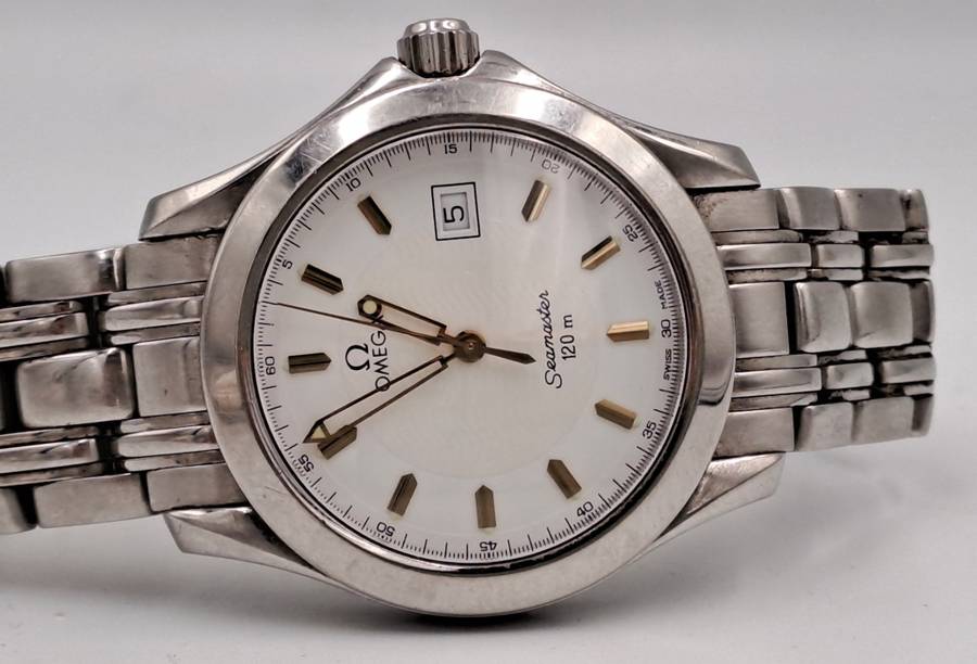 Pre-0wned 1990`s Omega Seamaster 120m Mens Quartz watch -Very Good Condition