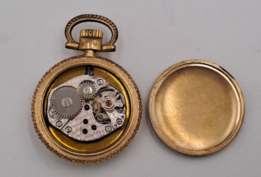 Rare Vintage small Ladies Farian Pocket watch (wind-up) Working -17 Rubis