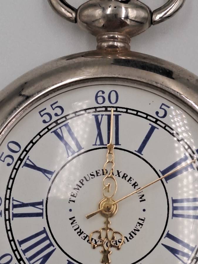 Hachette Quartz Pocket watch - Hachette Collection - No magazine -Tempusedaxrerum -Working