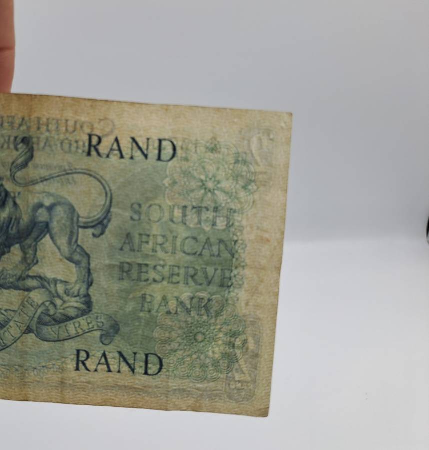G.Rissik 1962 B184 Prefix - South Africa 2 Rand -Two Rand Bank note Circulated
