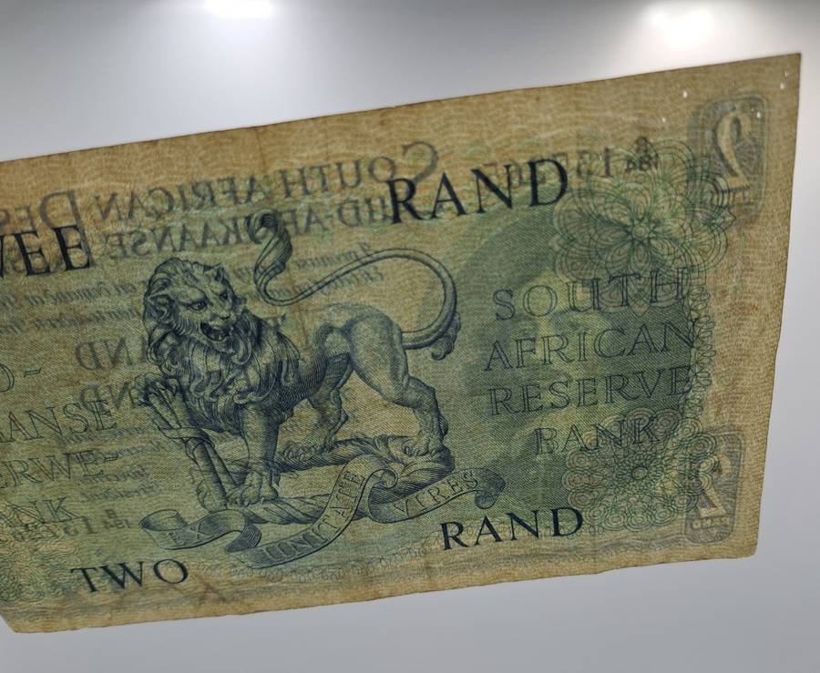 G.Rissik 1962 B184 Prefix - South Africa 2 Rand -Two Rand Bank note Circulated