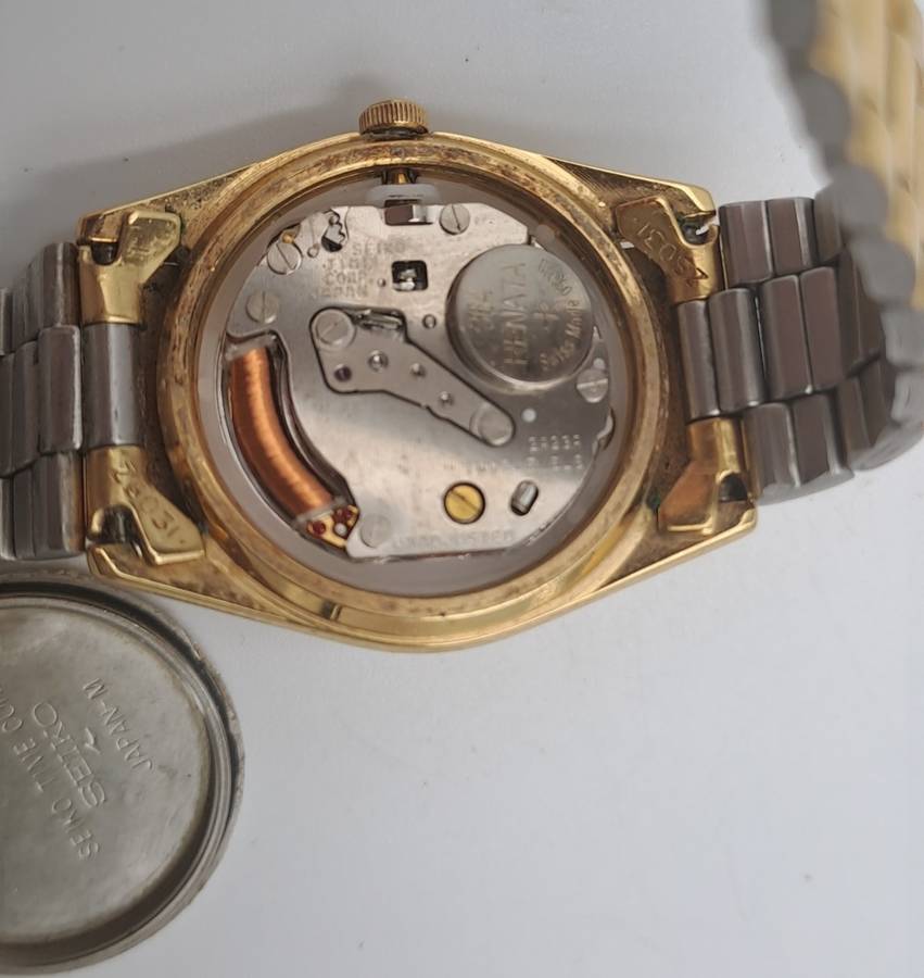Vintage Ladies Seiko 2A23-003LR Quartz Day/Date Gold tone Watch -Working 100%