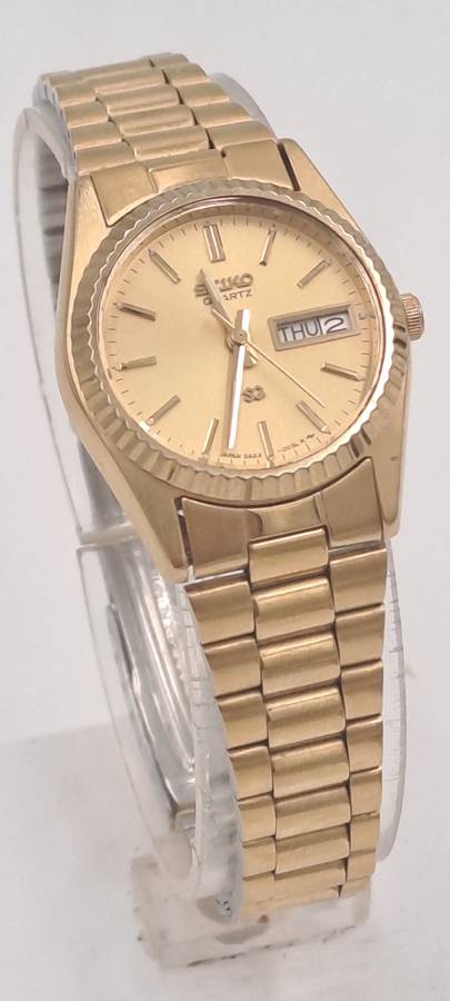 Vintage Ladies Seiko 2A23-003LR Quartz Day/Date Gold tone Watch -Working 100%