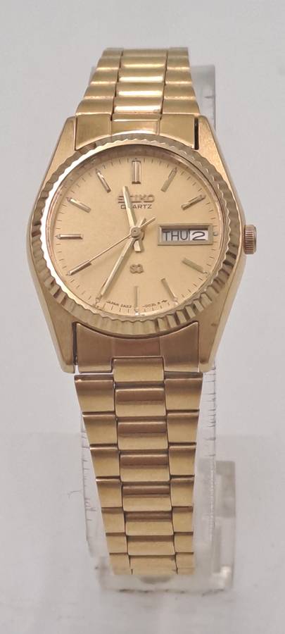 Vintage Ladies Seiko 2A23-003LR Quartz Day/Date Gold tone Watch -Working 100%