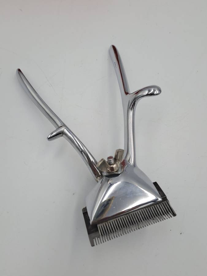 Vintage French Hair Clippers in Original Box -Good Condition