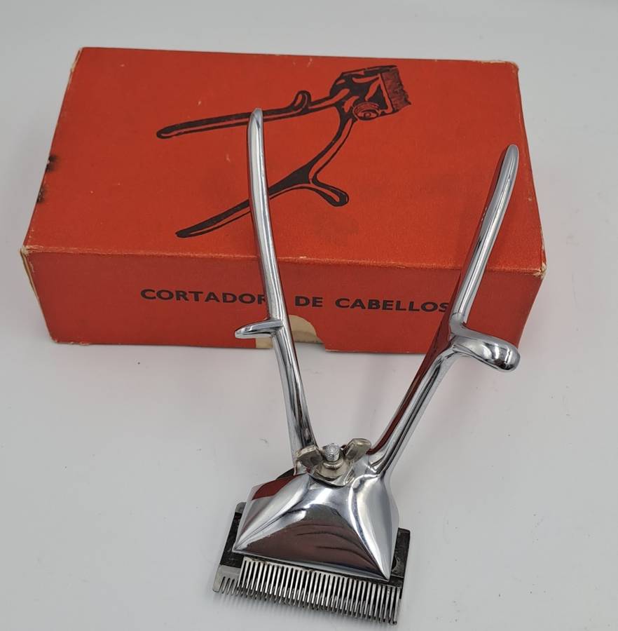 Vintage French Hair Clippers in Original Box -Good Condition