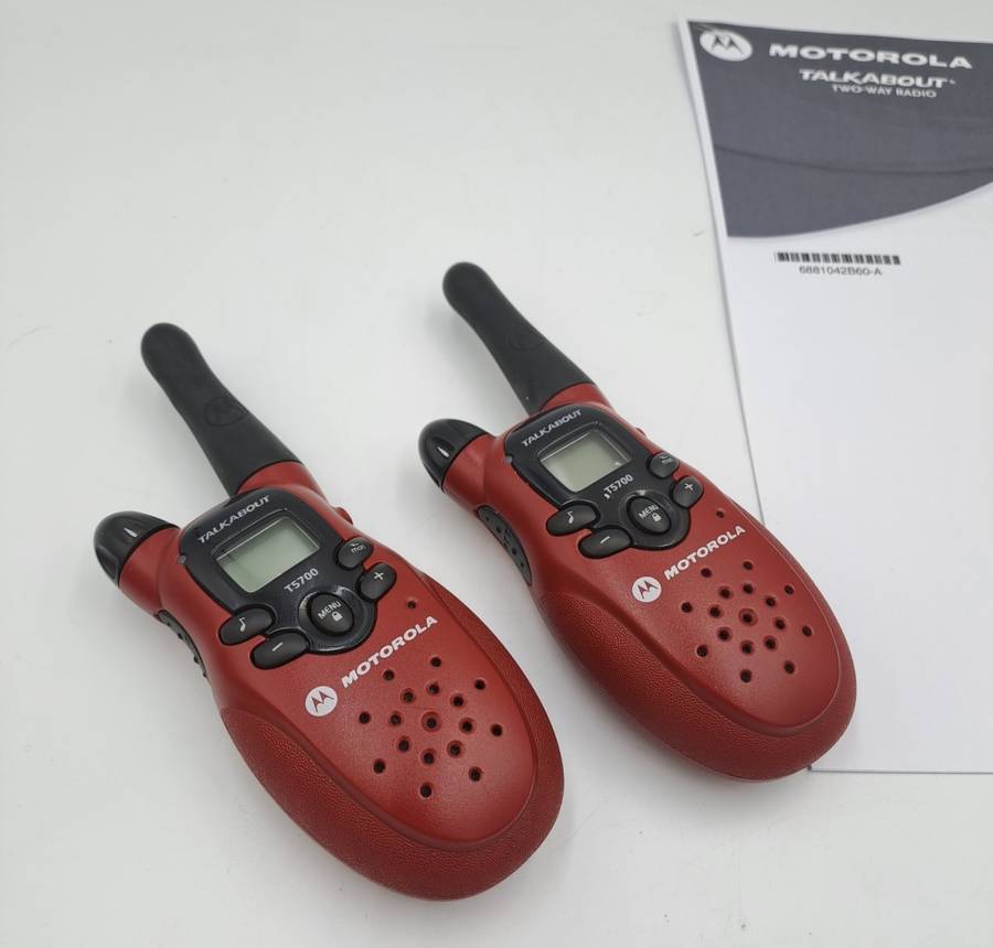 Pre-owned Vintage Motorola Talkabout Two-way Radio Model T5600 -working