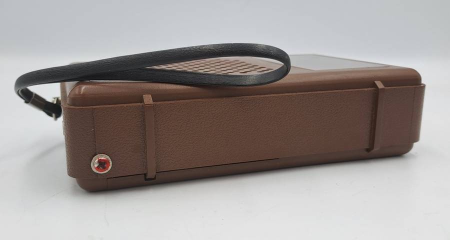Vintage Sharp AM-FM Portable Radio -Battery Operated -Working