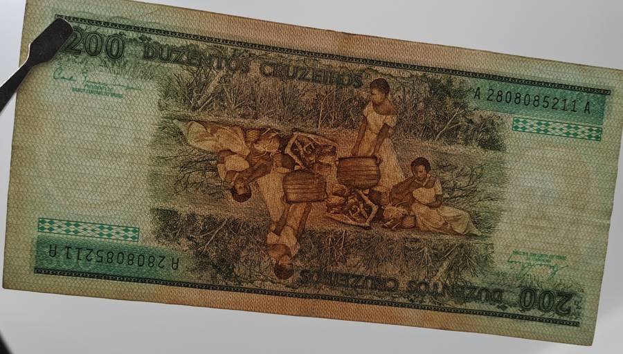 1981-1984  Brazil 200 Cruzeiros Bank note -Circulated