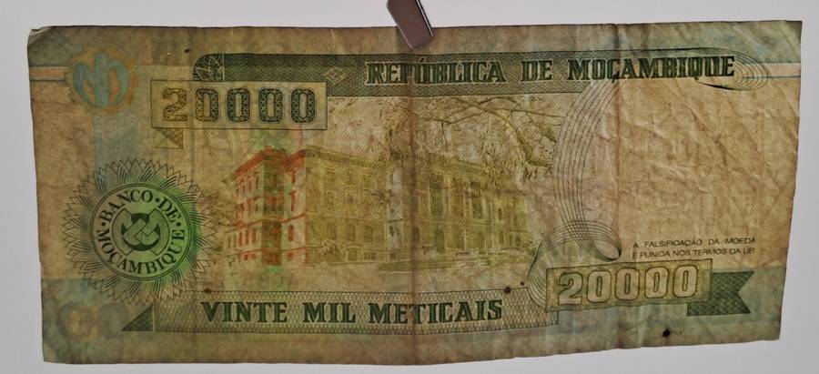 1999 Mozambique 20 000 Meticais