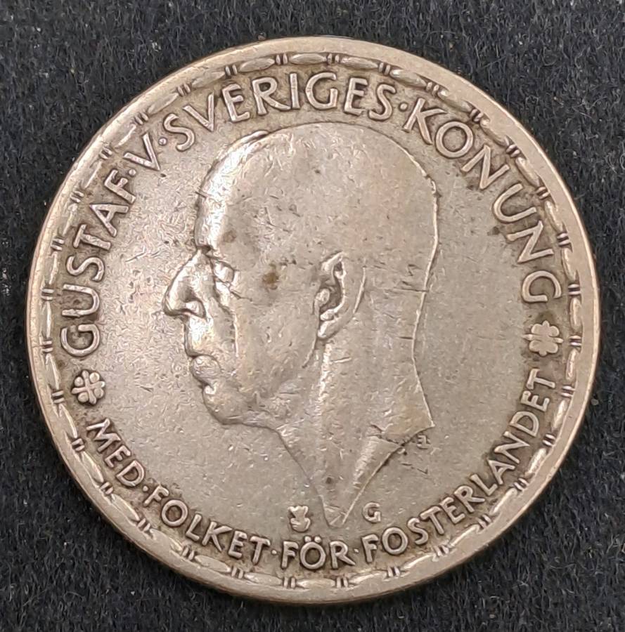 1943 Sweden (Silver .400) 1 Krona - Gustaf V