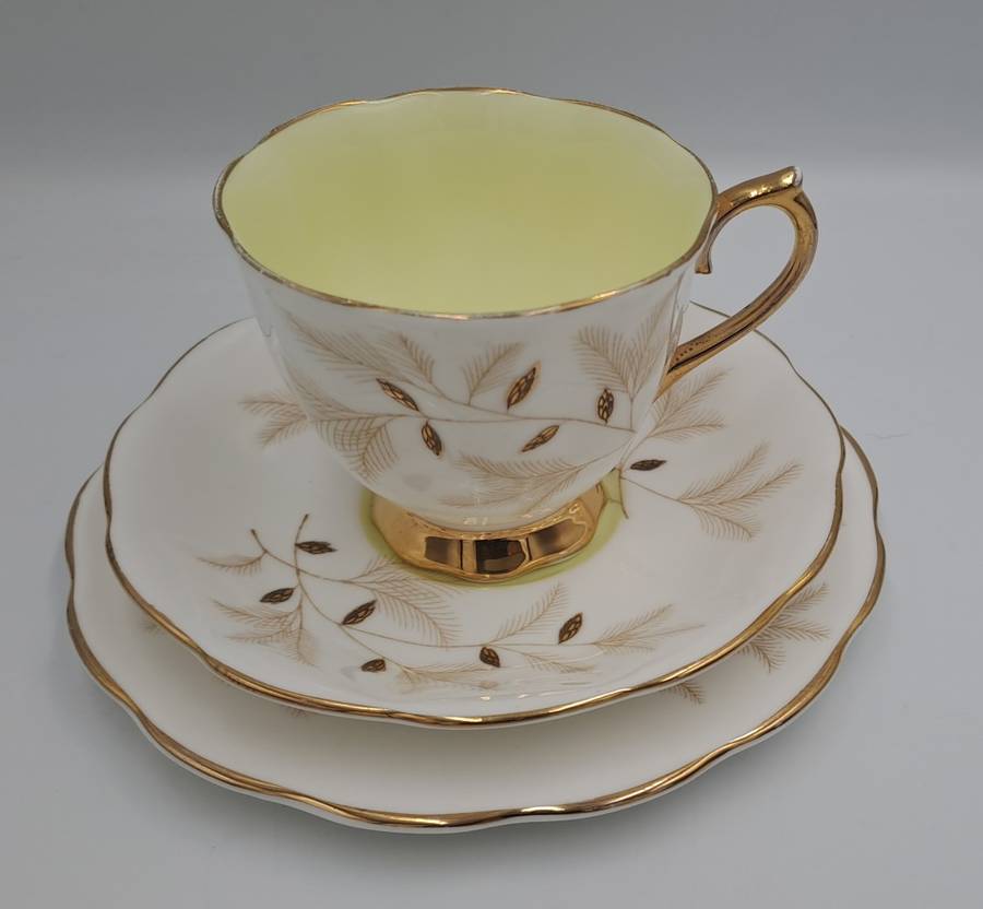 Vintage Royal Albert MONTROSE Tea Trio Fine Bone China -England - (4 Available bid is for one)